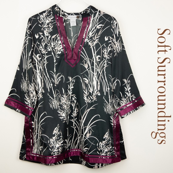 Soft Surroundings Tops - Soft Surroundings Black White Tunic Wine Trim Med